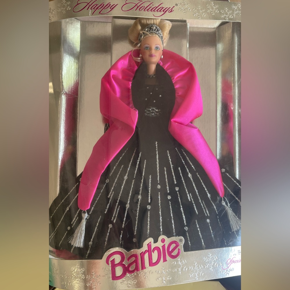 NEW Happy Holidays Barbie Doll 1998 Christmas Barbie Black and Pink Dress